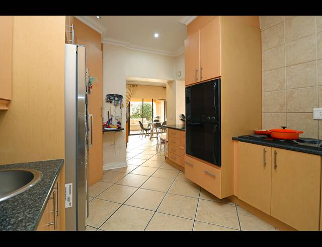 3 BEDROOM HOUSE FOR SALE IN WAVERLEY